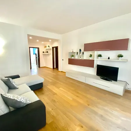 Homeclass Apartment *